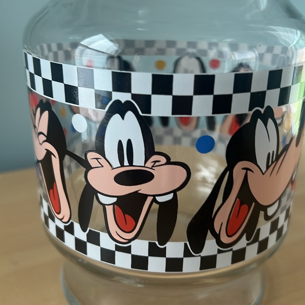 VTG Walt Disney Co Goofy Checkerboard Glass Pitcher Carafe 9" Anchor Hocking - Picture 3 of 6